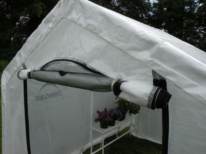 ShelterLogic Gewächshaus mit Regal